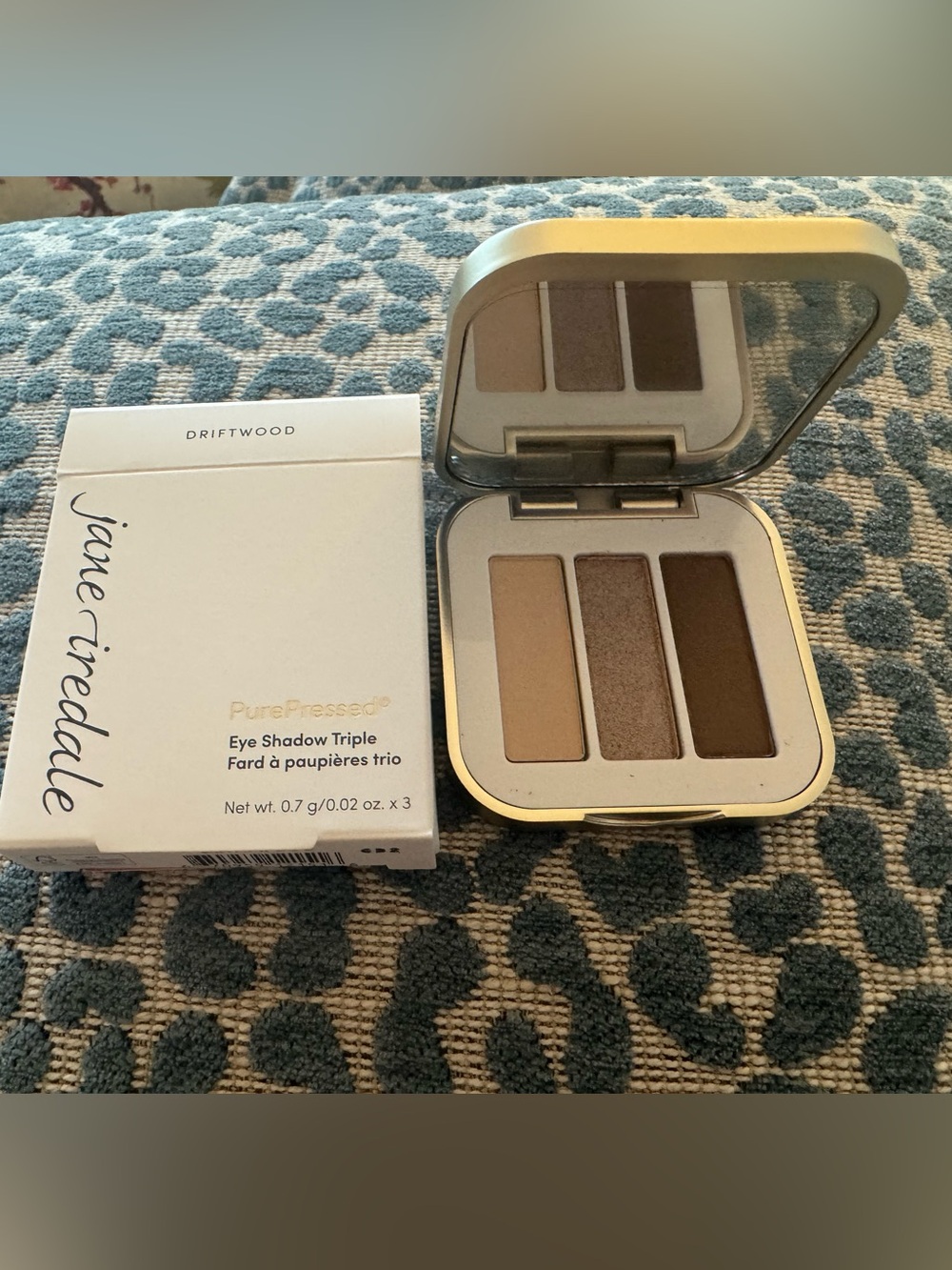 Pure Pressed® Eye Shadow Triple Driftwood
Brand new, unused